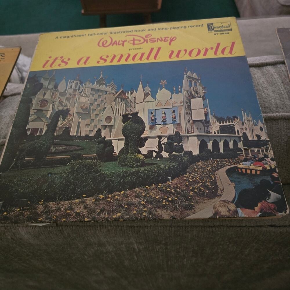 Walt Disneys Presents Its A Small World Children Of The World Vinyl Record
